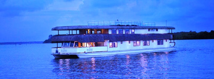 154/The Oberoi Motor Vessel Vrinda - Alleppey 02.jpg